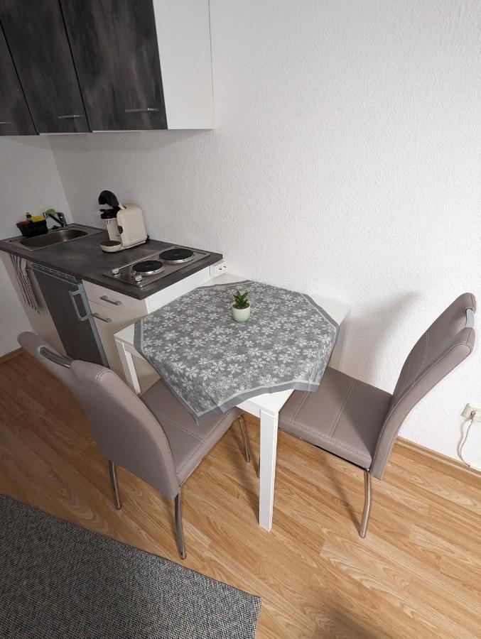 Direkt An Der S-Bahn Gelegenes Gemutliches Souterrain Apartment Mit Privatem Zugang Troisdorf Eksteriør bilde