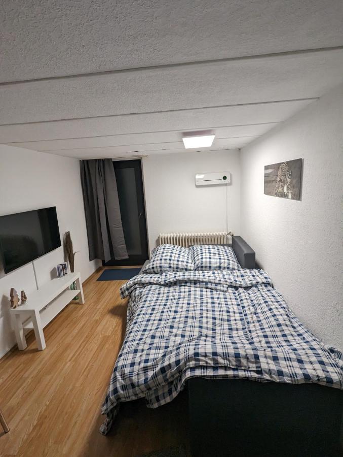 Direkt An Der S-Bahn Gelegenes Gemutliches Souterrain Apartment Mit Privatem Zugang Troisdorf Eksteriør bilde